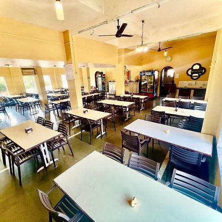 Hotel Manik Moti Lonavala Buitenkant foto