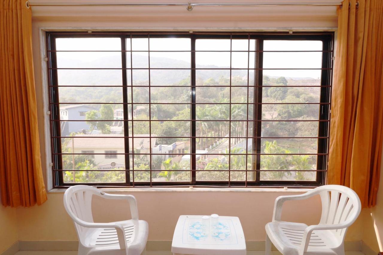 Hotel Manik Moti Lonavala Buitenkant foto